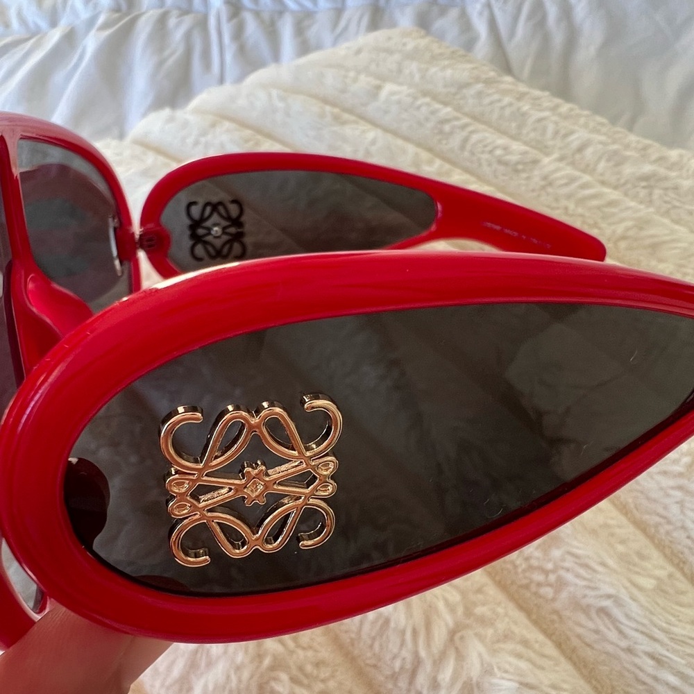 Loewe Paula’s Ibiza wave Red sunglasses - Picture 4 of 17